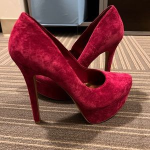 Jessica Simpson platform heels